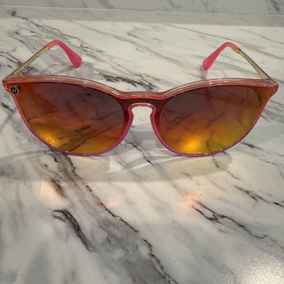 Blenders Epic Dreamer Sunglasses Read - Picture 1 of 8